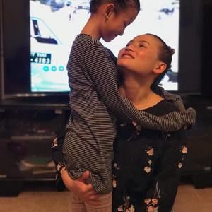 Meet your Posher, Khin